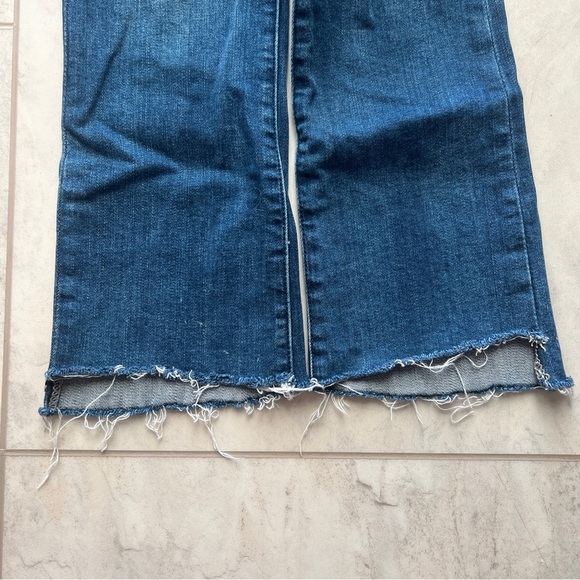 MOTHER Insider Crop Step Fray Jeans - Picture 5 of 11